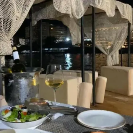 Azuree Bay Konukevi Saranda